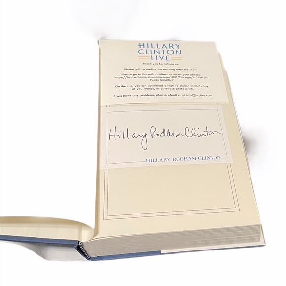 📖SIGNED What Happened - Hillary Rodham Clinton 📖 - Picture 3 of 5